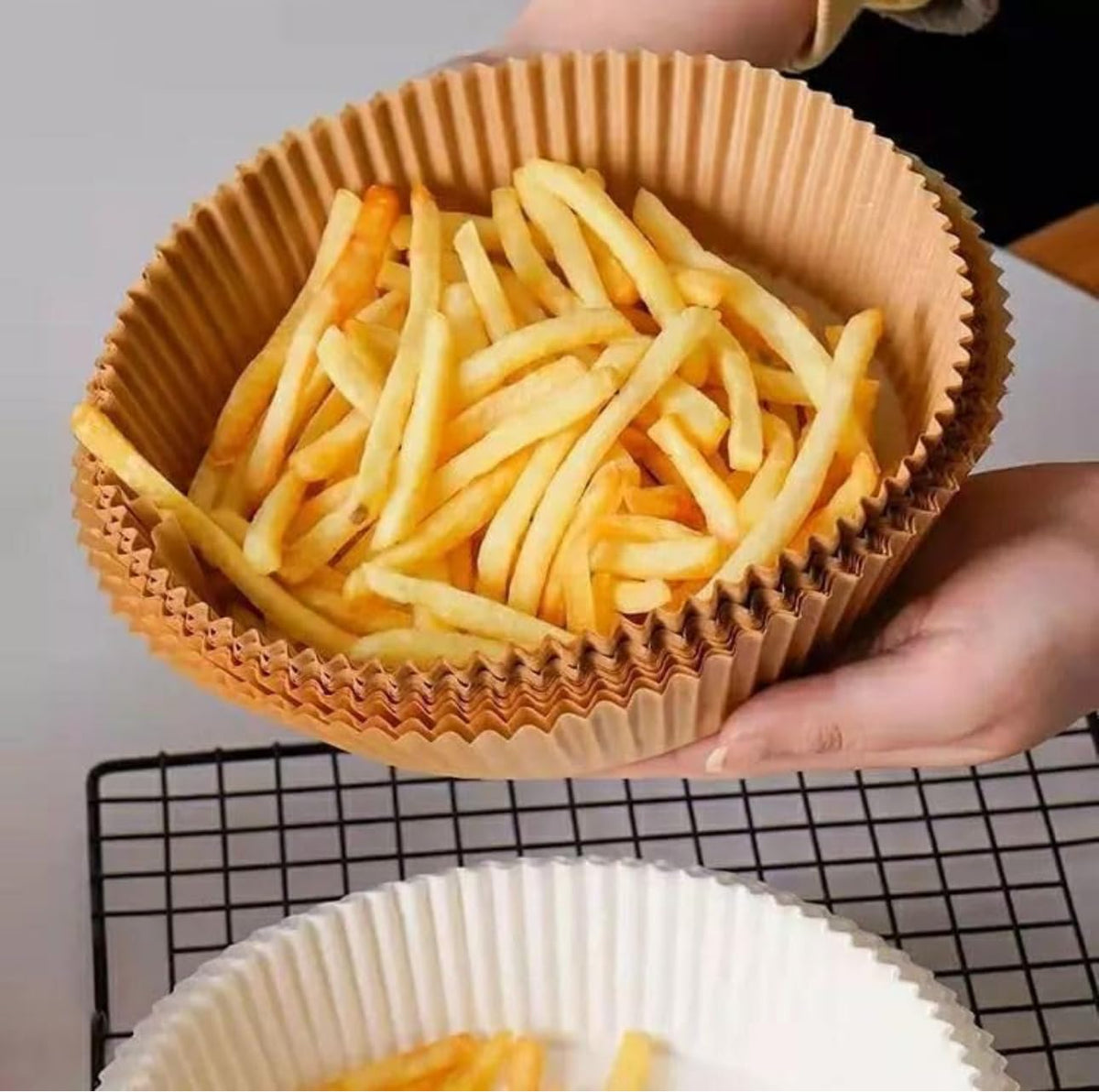 Downtown Air Fryer Disposable Paper Liners 100-Pack, Square Non-Stick Water and Oil-Proof Food Grade Sheets