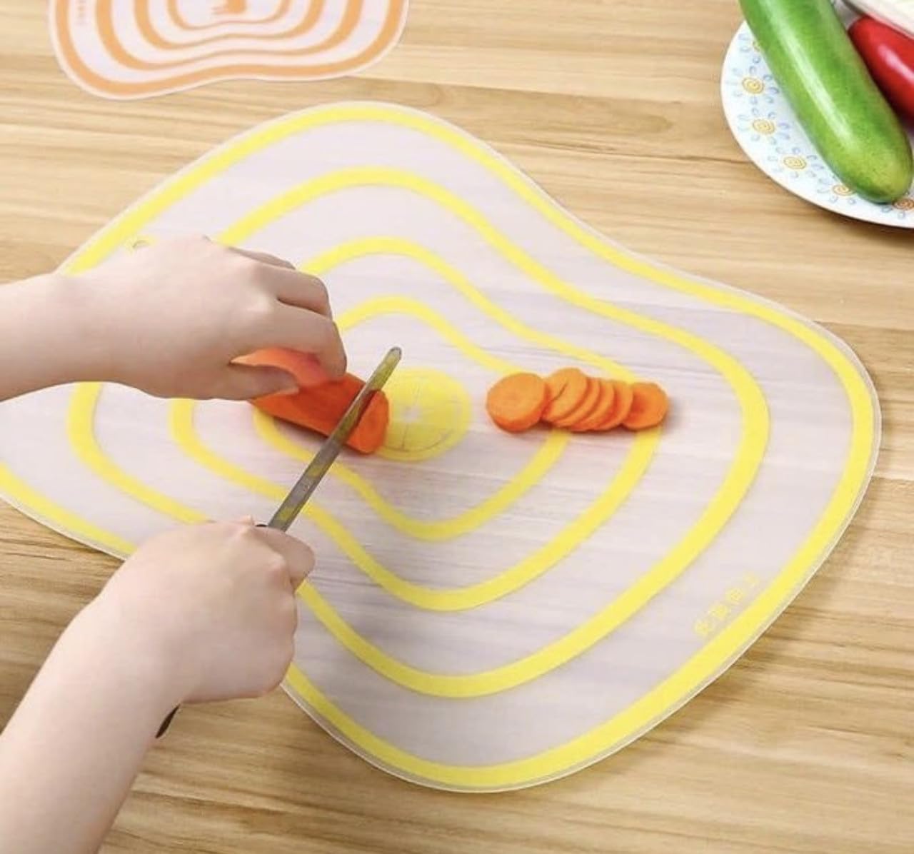 DOWNTOWN Flexible Cutting Mats Set – Color-Coded Chopping Boards for Meat, Vegetables, Fish & Fruit, Non-Slip, Easy-Clean Kitchen Mats-Multicolor