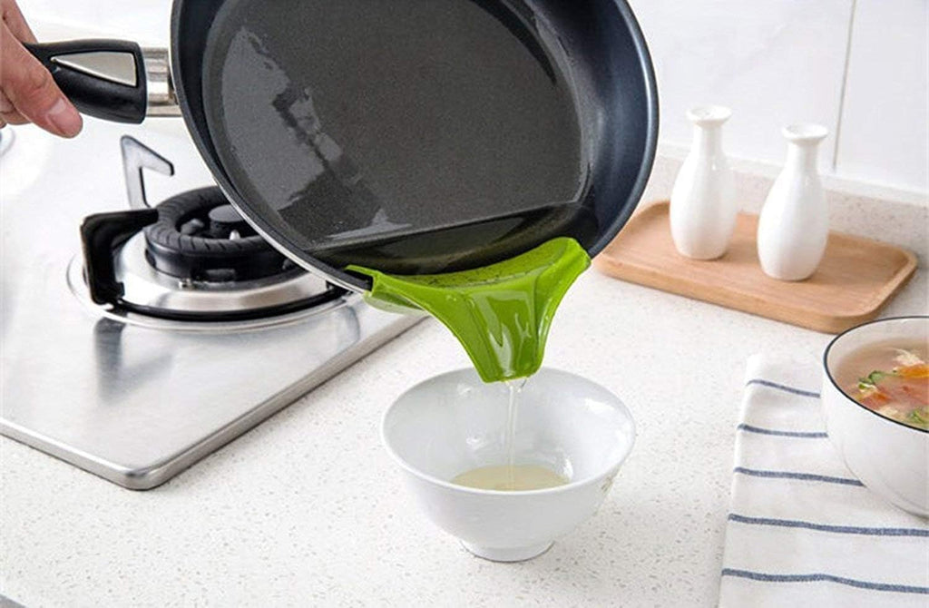 Downtown Anti-Spill Silicone Slip-On Soup Pour Spout Funnel, Flexible Pot Pan Bowl and Jar Pouring Attachment, Kitchen Liquid Transfer Tool for Soup Sauce and Oil Use